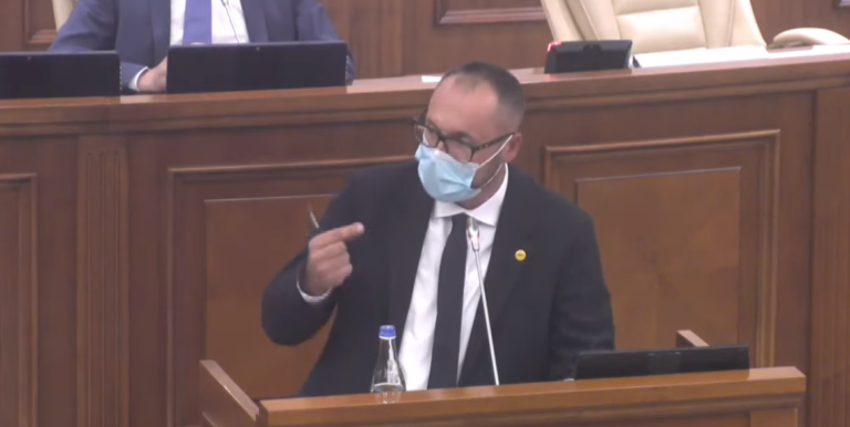 Литвиненко представляет в парламенте поправки в закон о прокуратуре. Они касаются прокурора Гагаузии