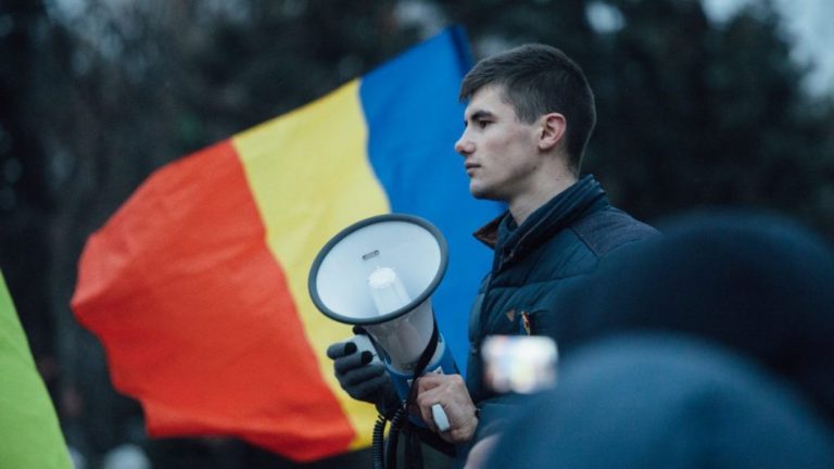 Альянс за союз румын осуждает решение CNESP, обязующее учителей делать тест Covid-19 каждые 2 недели