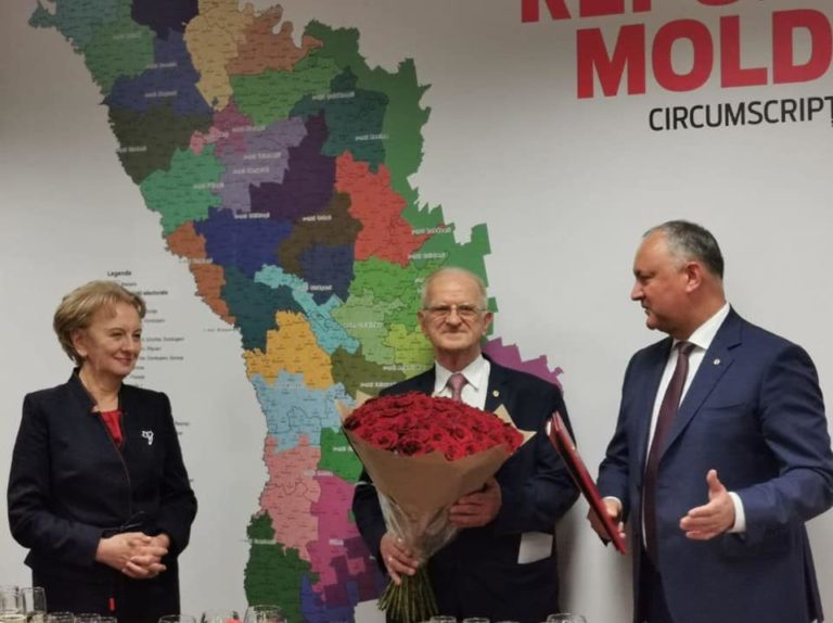 Самому старшему депутату парламента Республики Молдова исполнилось 82 года