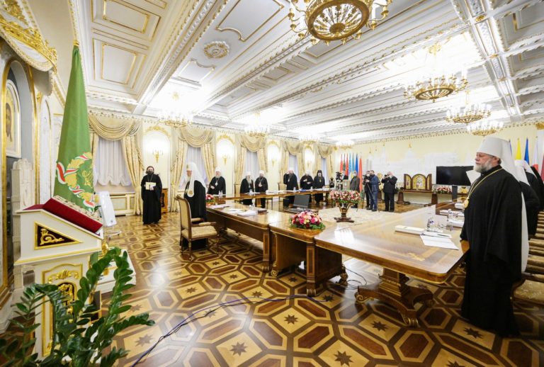 Митрополит Владимир посетил Москву. Он принял участие в заседании Синода, где осудили визит Константинопольского патриарха в Киев