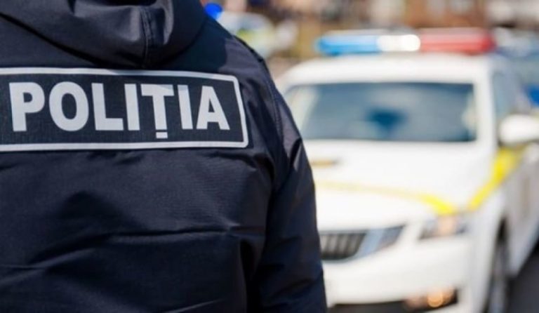 Двое полицейских из Кантемира потребовали взятку в размере 200 евро от водителя. CNA начало расследование