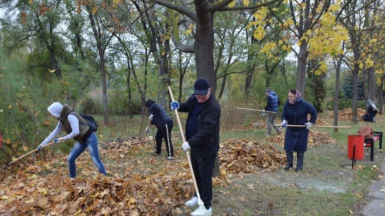 Результат первой недели акции по уборке Кишинева: вывезено 149 машин мусора