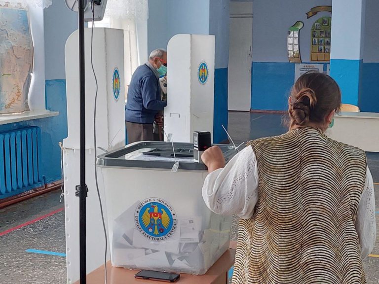 (ГРАФИК) В каких округах чаще всего используют дополнительные списки избирателей