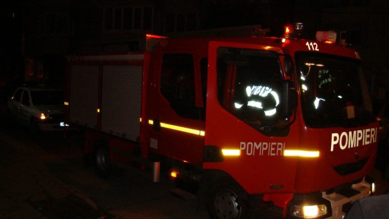 Спасатели потушили пожар на Рышкановке. Загорелся балкон на Московском бульваре
