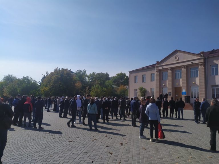 (ВИДЕО) «Вставай страна на смертный бой». Что предлагали на митинге в Комрате в поддержку Стояногло