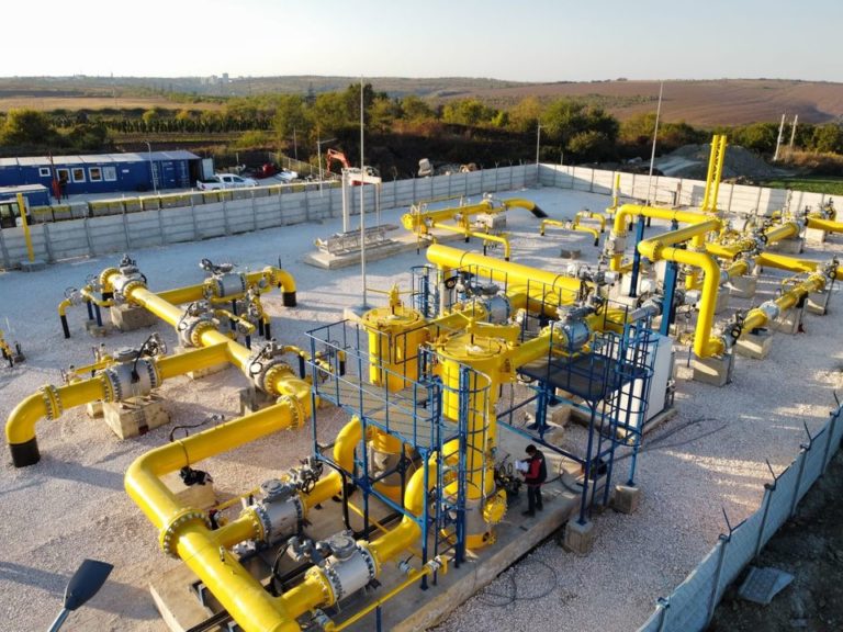 Латвия снова покупает российский газ, но через посредника