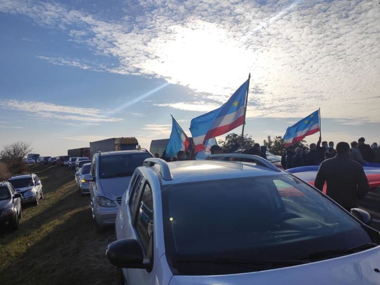 Сторонники Стояногло в Гагаузии заблокировали национальную трассу в воскресенье. Полиция начала проверку