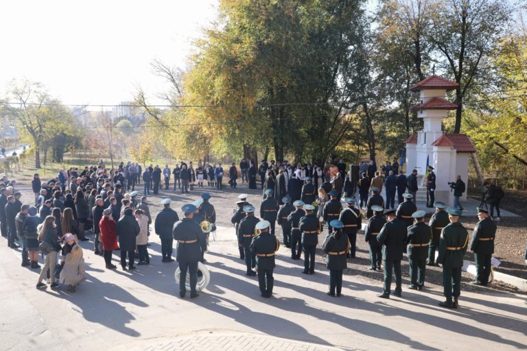 «Адвокаты Партии Социалистов намерены обратиться в прокуратуру». Вслед за посольством России ПСРМ выразили негодование из-за открытия памятника героям румынской армии