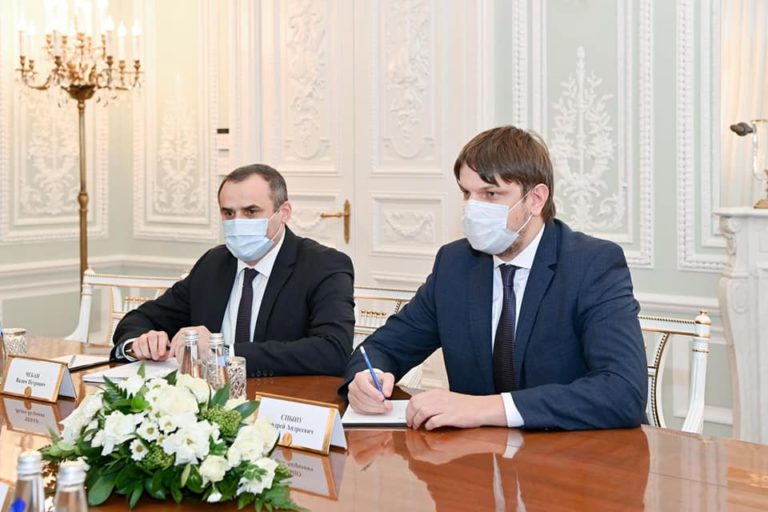 «Переговоры продолжатся сегодня». Спыну рассказал о ходе переговоров с Газпромом