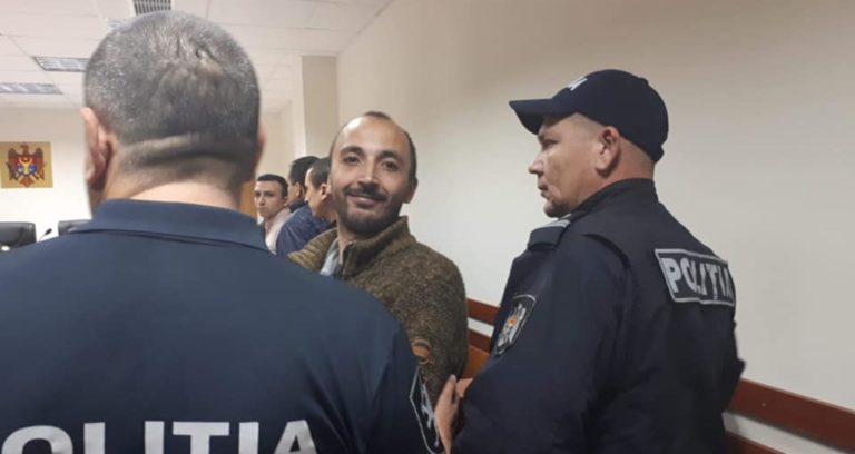 Прокуроры потребуют ордер на арест 6 бывших и нынешних сотрудников МВД по делу Петика