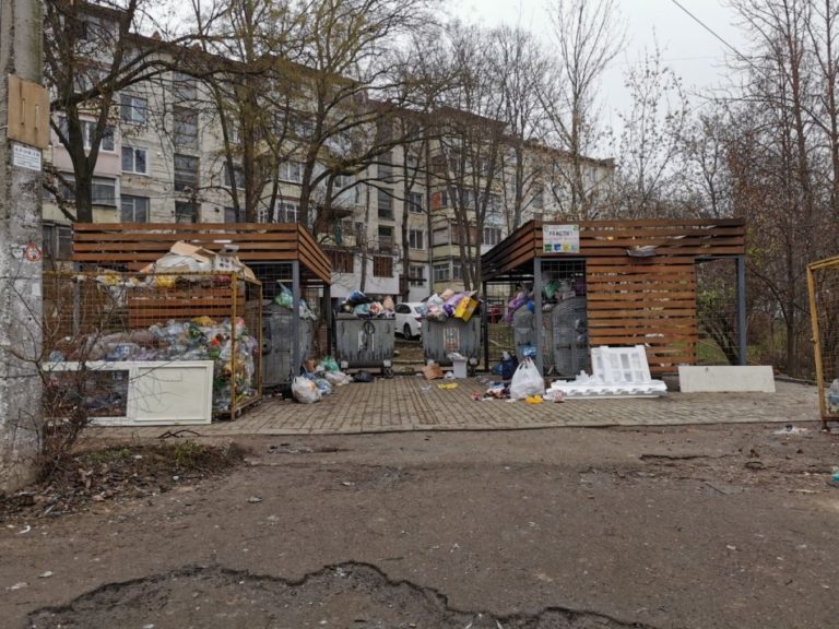 В Кишиневе на мусорной площадке нашли тело человека