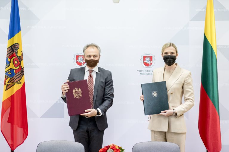 Признание водительских прав. Молдова подписала межправительственное соглашение с Литвой