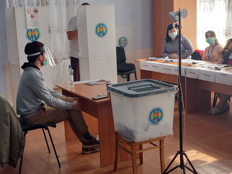 Новые местные выборы: В предвыборной гонке зарегистрировались 52 кандидата