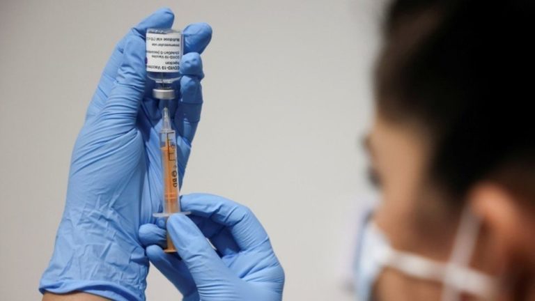 «Vax» объявлен словом года в Оксфордском словаре английского языка