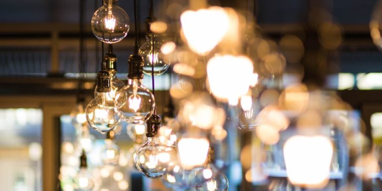 СРОЧНО! Свет вслед за газом: Termoelectrica запросила НАРЭ скорректировать тарифы на электроэнергию