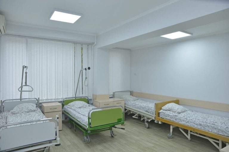 В муниципальной больнице «Святая Троица» активировано еще 200 мест для пациентов с COVID-19