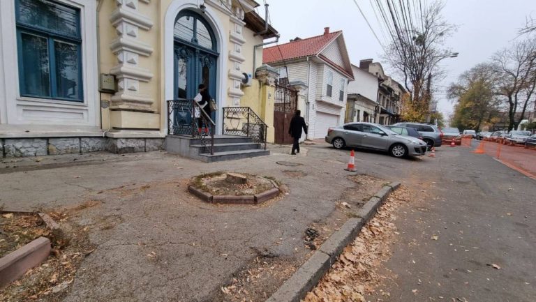 Чебан о ремонте тротуаров в Кишиневе: «Некоторые выглядят будто после войны»