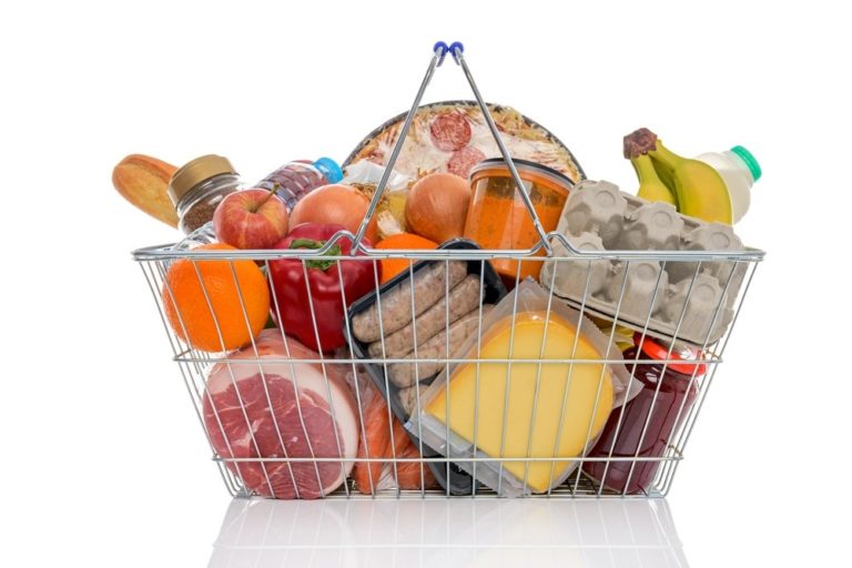 Куриные яйца подорожали на 33,5% по сравнению с 2020 годом. На какие продукты ещё выросли цены?
