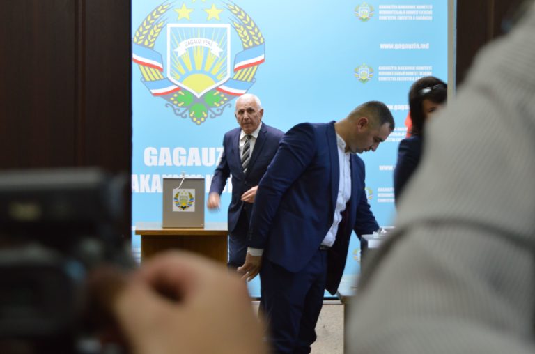 Два округа Гагаузии все еще без депутатов. Спикер Константинов предлагает не проводить выборы еще год