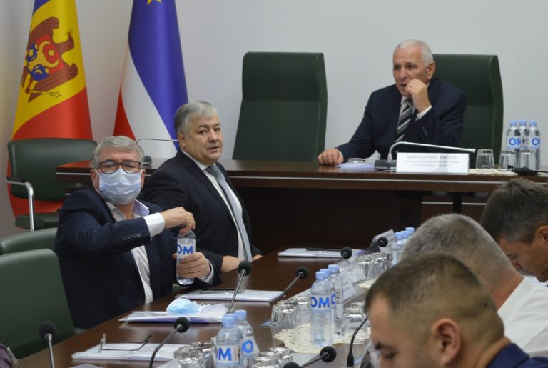 Депутат Николай Дудогло покинул заседание НСГ