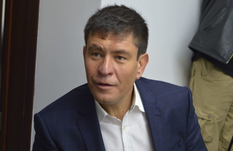 Депутат НСГ Петров обещает помочь со штрафами за георгиевскую ленту, но не финансово