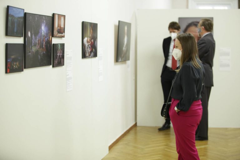В Кишиневе открыли выставку World Press Photo. Где и когда ее можно посмотреть