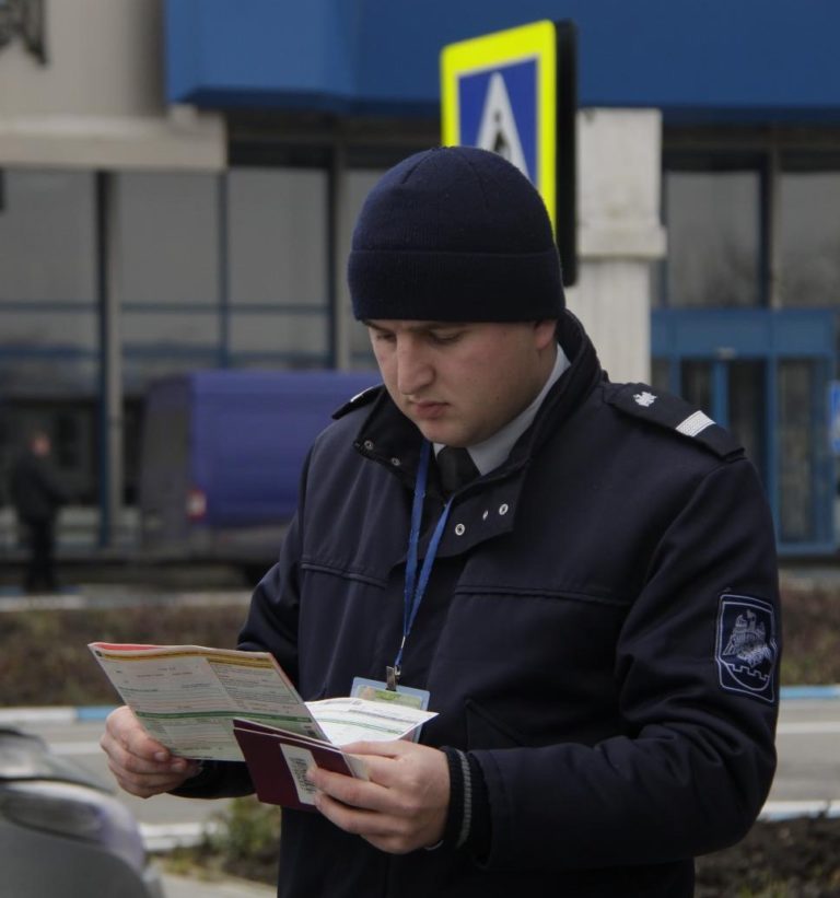 Погранполиция выявила 5 поддельных сертификатов на COVID-19