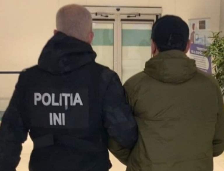 Гражданин Молдовы экстрадирован из России. Его подозревают в краже украшений на 2 млн леев