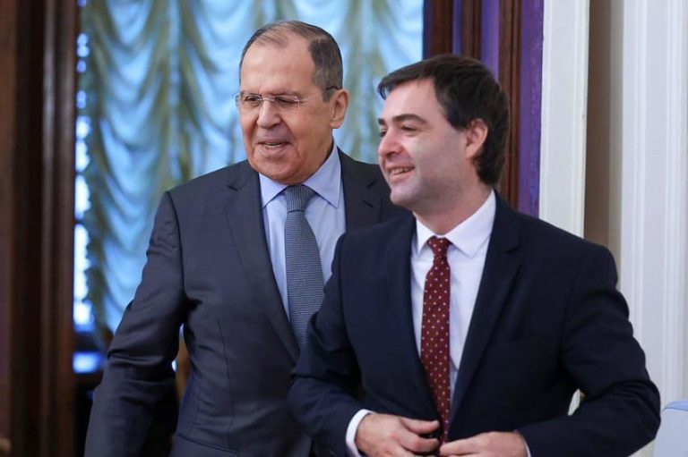 СЕГОДНЯ ТАК: О чем договорились Попеску и Лавров, задержания чиновников, вакцинация детей, Плахотнюк получил новое дело