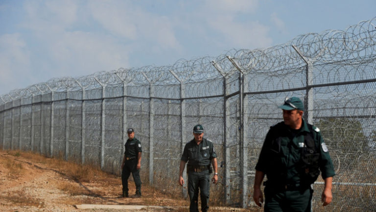 Болгария мобилизует сотни солдат на границе с Турцией, чтобы остановить иммигрантов