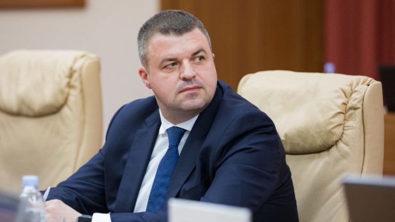 Экс-глава Агентства госуслуг Сергей Райлян и 11 работников помещены под арест