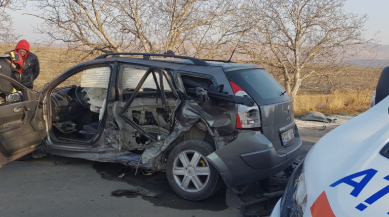 Четверо человек пострадали в результате аварии на севере страны