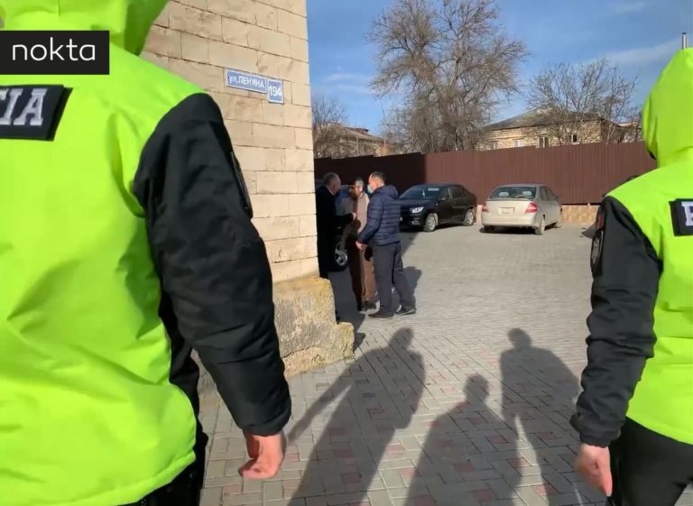 (ВИДЕО) Сам ты к**ва! Потасовка между депутатом Дюльгером и предпринимателем из Комрата