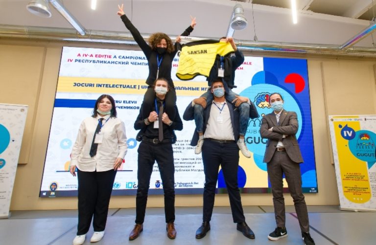 Команда из Гагаузии “Трудные Подростки”  выиграла в Чемпионате по интеллектуальным играм