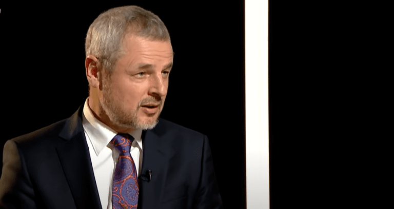 «Серьёзная проблема для имиджа страны». Министр культуры о ситуации со скрипкой за 2 млн евро