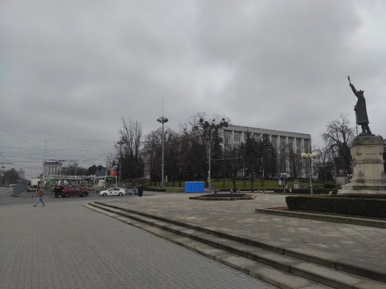 За сутки в Молдове от осложнений коронавируса скончались 16 человек