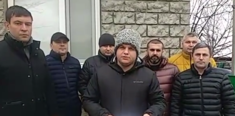 Все смешалось. Социалисты делают заявление через СМИ, приближённое к Виктору Петрову