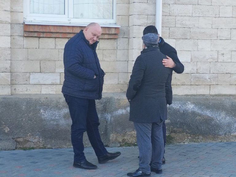 Депутаты НСГ снова не избрали спикера. В день заседания в здании НСГ замечен социалист Василий Боля