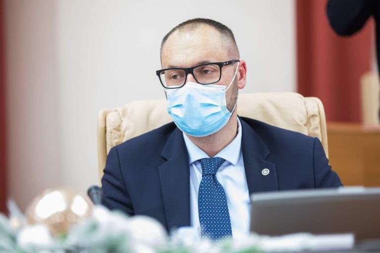 Министр юстиции об обысках у бывших депутатов-перебежчиков: «Покупались, как товары на рынке»