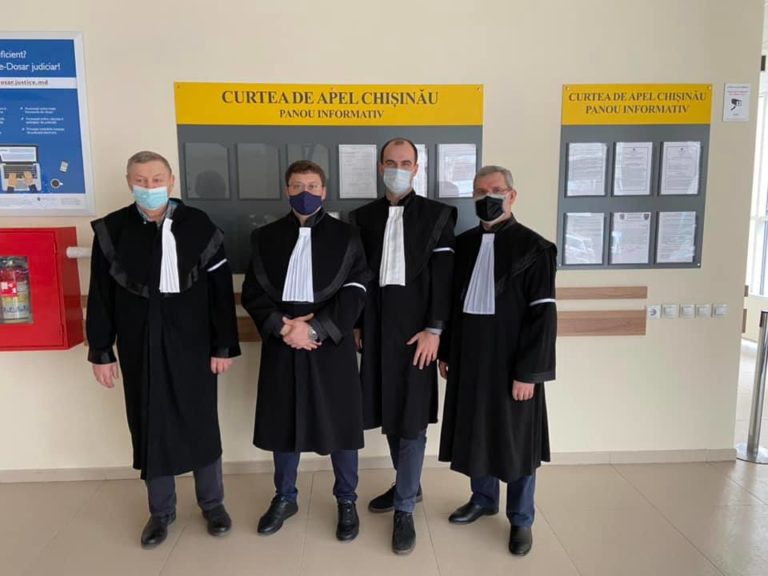 Адвокаты Молдовы бастуют и поддерживают друг друга в соцсетях