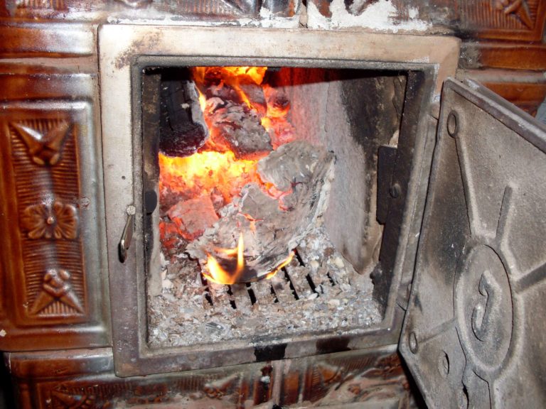 Мужчина из Конгаза пострадал в новогоднюю ночь от взрыва печи