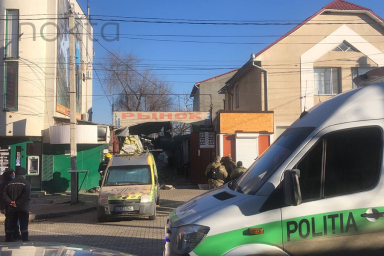 Полиция: На центральном рынке Комрата ничего взрывоопасного не нашли