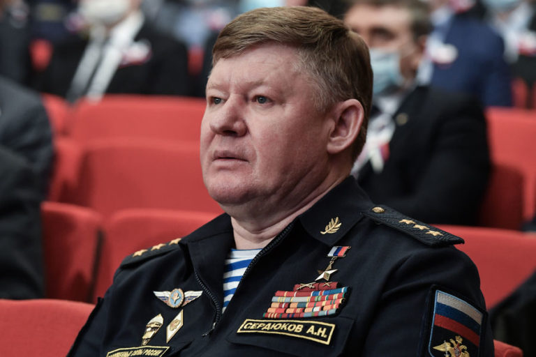 Силами ОДКБ в Казахстане будет руководить командующий ВДВ России Сердюков. Он участвовал в аннексии Крыма