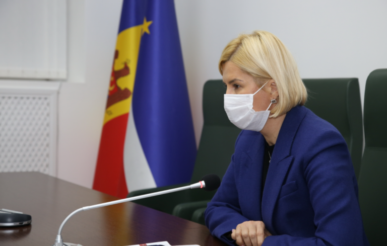 Башкан Гагаузии предложила увеличить зарплаты медработникам и педагогам и направила обращение в правительство