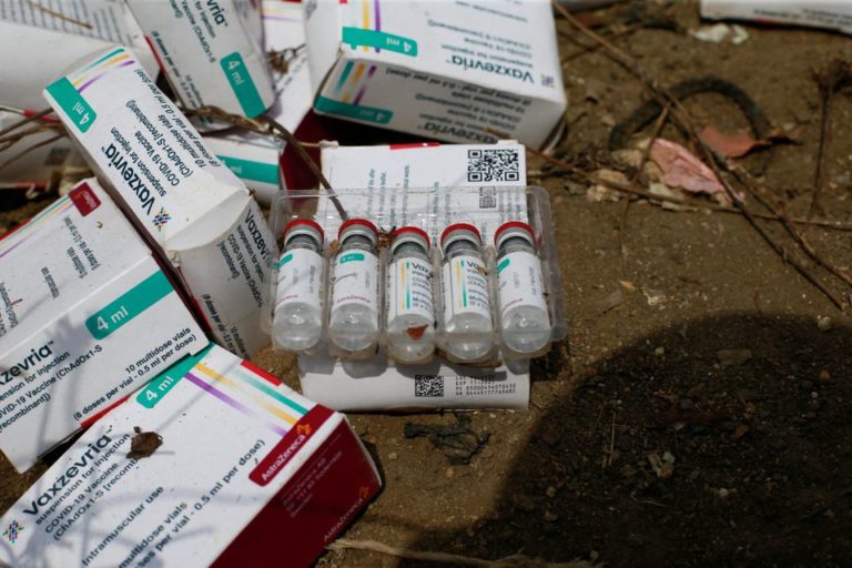 UNICEF: Бедные страны выбрасывают миллионы просроченных вакцин против COVID-19