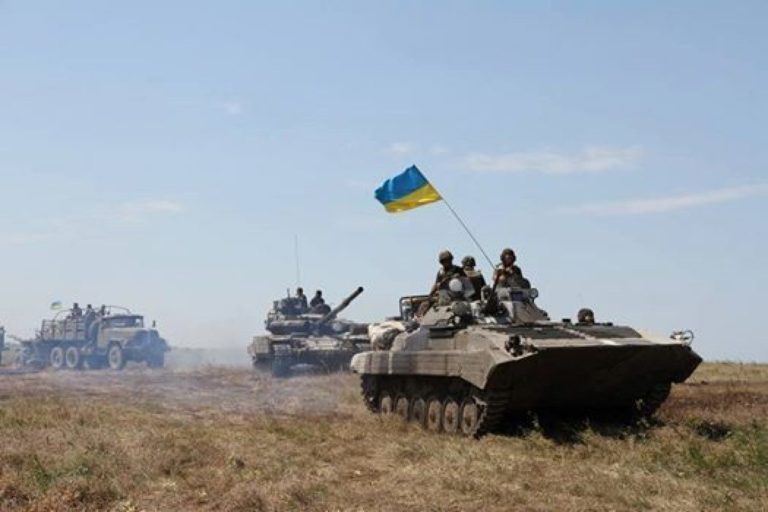 Украина заявила, что сбиты «пять самолетов и вертолет агрессоров». Минобороны России отрицает потери