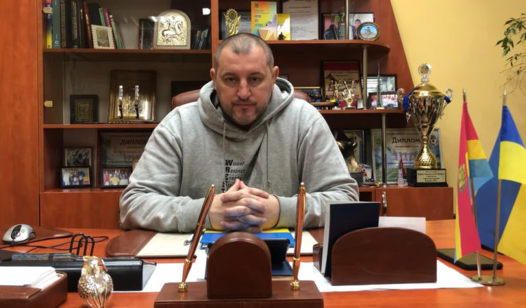 (ВИДЕО) Мэр Купянска «сдал» город российской армии. Он обвиняется в госизмене
