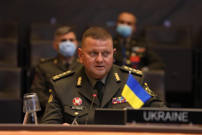 Залужный получил в наследство миллион долларов и пожертвовал их ВСУ