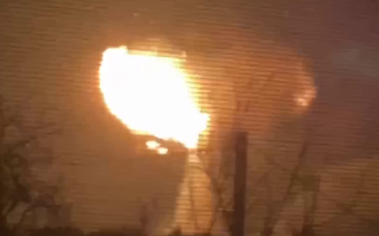 (ВИДЕО) Российские войска подорвали газопровод в Харькове. Жителей успокаивают, что это — не ядерный взрыв