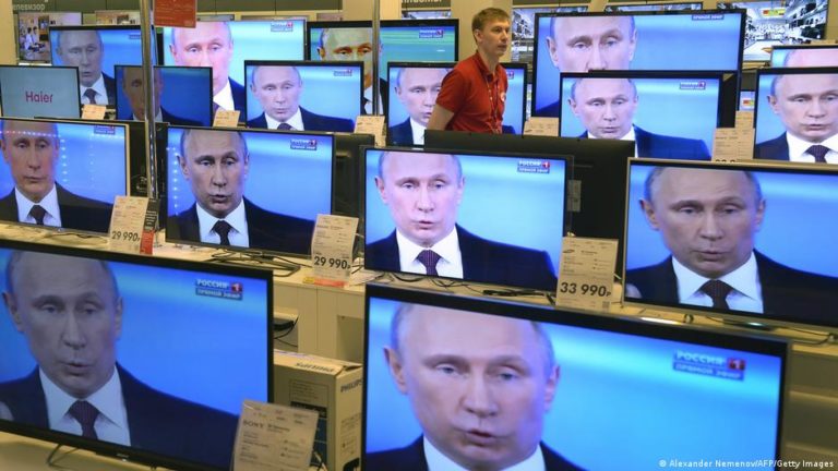 DW: Российские СМИ пропагандируют нападение на Украину